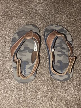 💓 3/$10 Toddler Boy's Size 6 Camoflauge Sandals